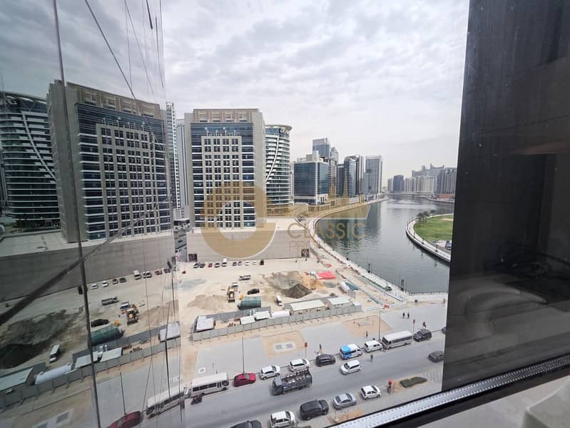 SPACIOUS UNIT | PRIME LOCATION | CANAL VIEWS - Image 17