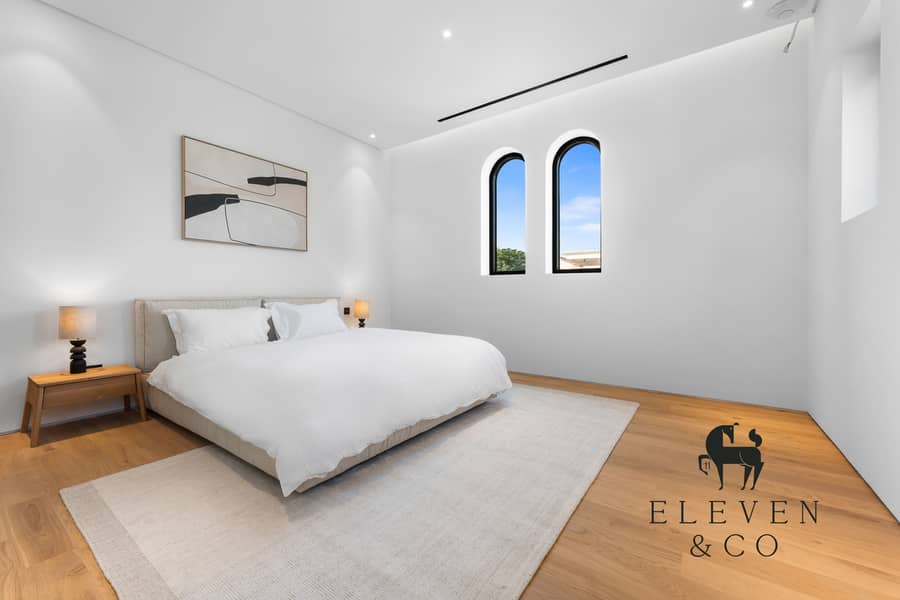 Exclusive | Luxury Renovated Villa with Golf Views - Image 10