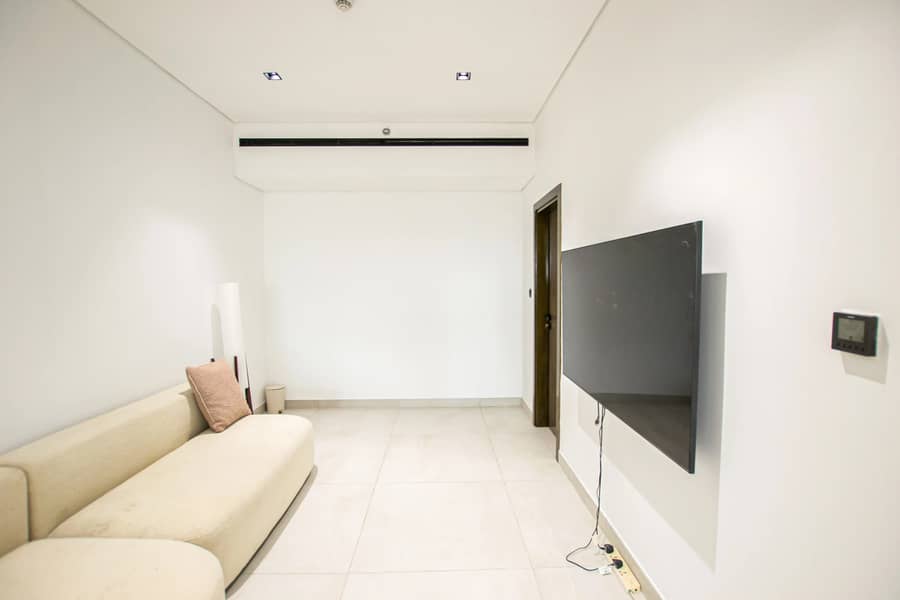 Available I Unfurnished I Bright Unit - Image 7