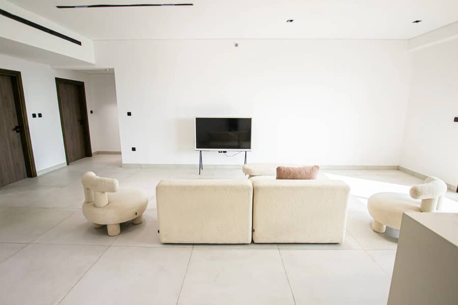 Available I Unfurnished I Bright Unit - Image 15