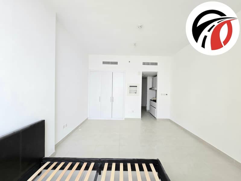 Spacious Apartment ! With All Aminities ! Ready to Move ! Big Size