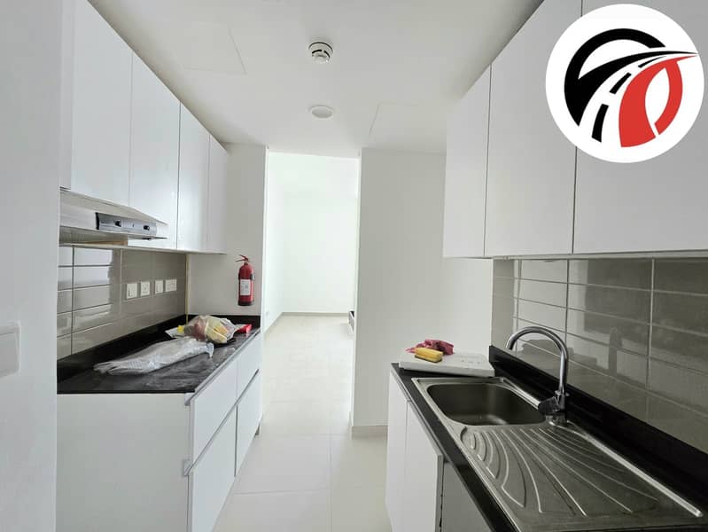 Spacious Apartment ! With All Aminities ! Ready to Move ! Big Size - Image 7