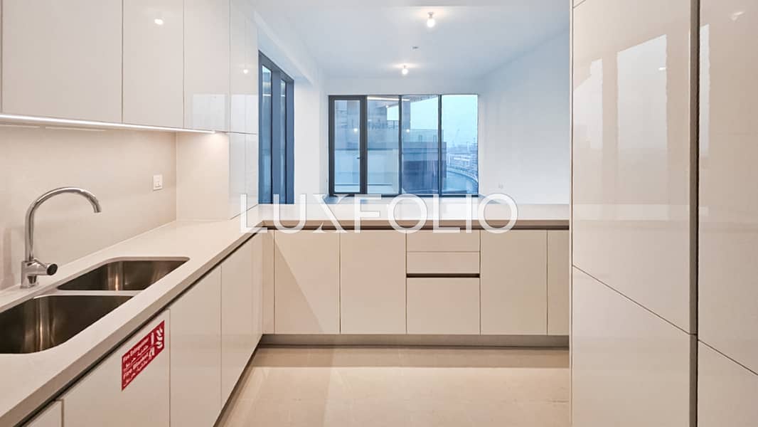 Corner Unit | Vacant | Canal and Park Views - Image 12