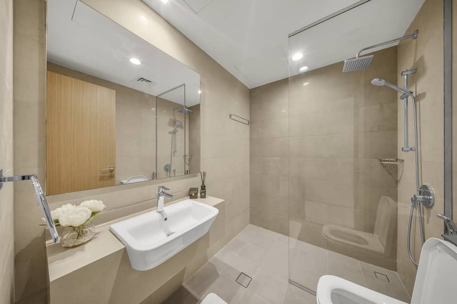 Burj View | Luxury Living | Freehold - Image 6