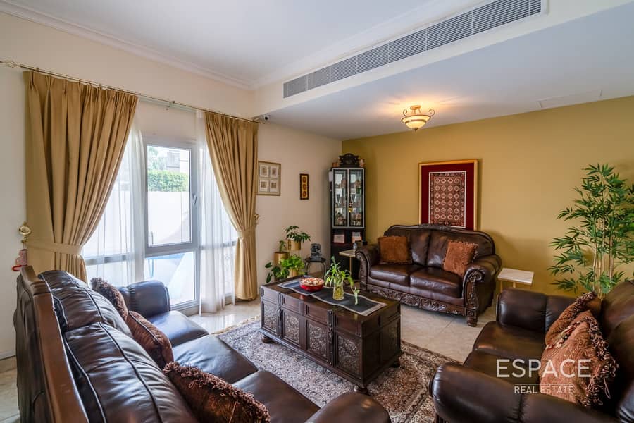 5 Bedroom | Vacant On Transfer | Private - Image 8