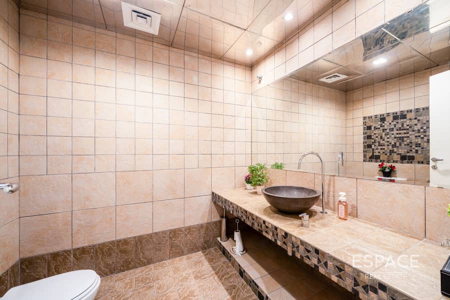 5 Bedroom | Vacant On Transfer | Private - Image 13