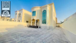 للبيع فيلا الروضه _ عجمان _ 5 غرف و مجلس وصاله وغرفه خادمه