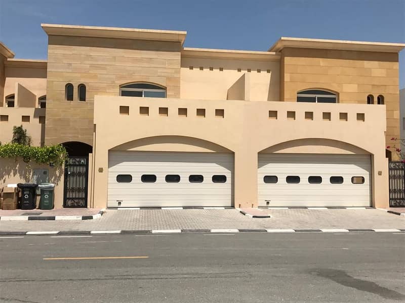 spacious 4 bedroom villa in umm suqeim 2