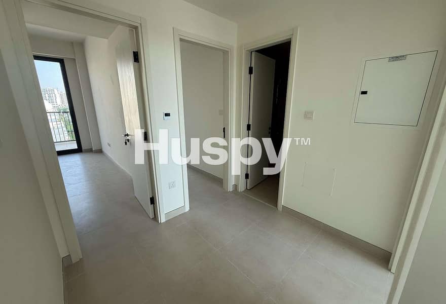 Brand New | Vacant | Close To Entrance