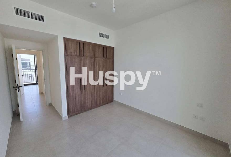 Brand New | Vacant | Close To Entrance - Image 9