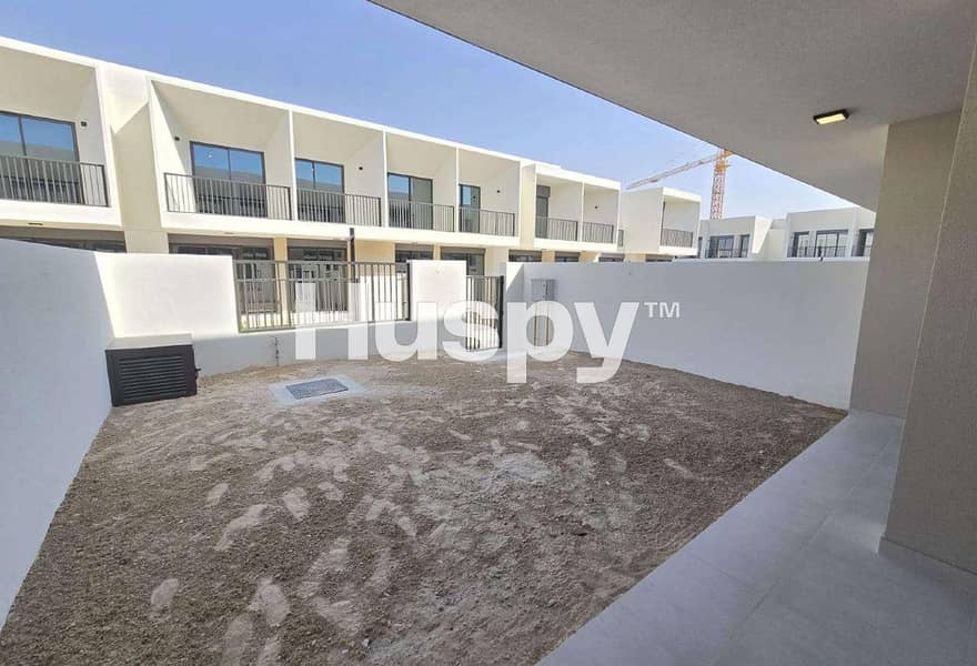 Brand New | Vacant | Close To Entrance - Image 13