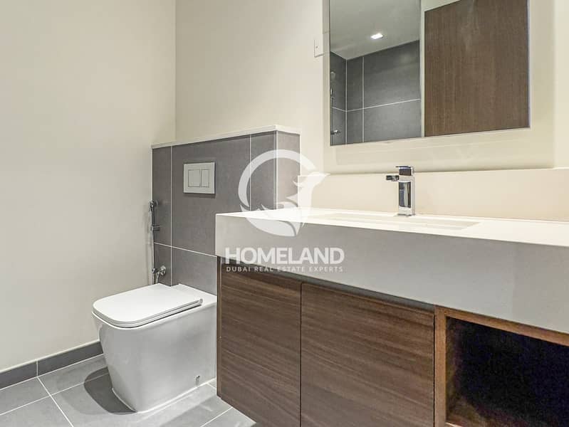 Waterfront Living | Stunning View | Rented - Image 10