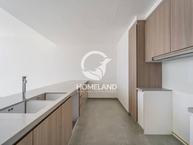 Spacious Layout|High Floor| Marina View| Renovated