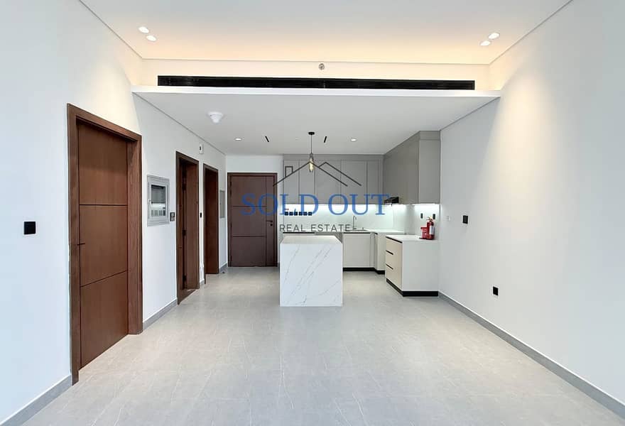 AGENTS WELCOME | SMART HOME | PREMIUM AMENITIES