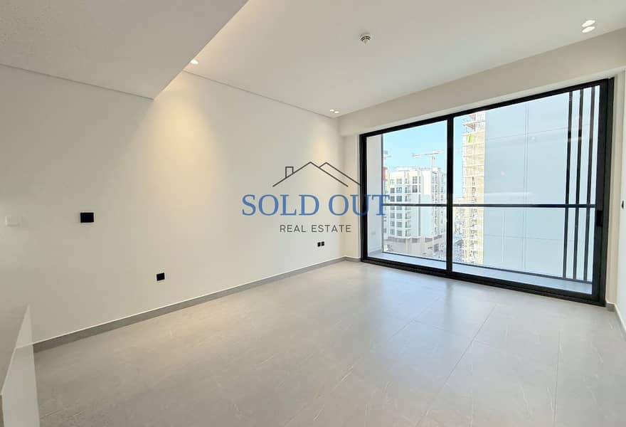 AGENTS WELCOME | SMART HOME | PREMIUM AMENITIES