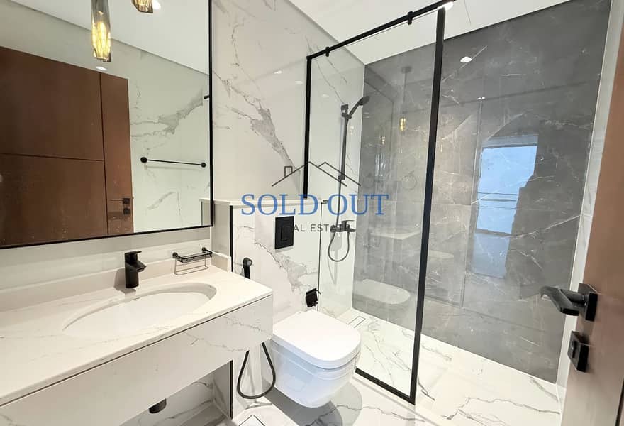 AGENTS WELCOME | SMART HOME | PREMIUM AMENITIES - Image 17