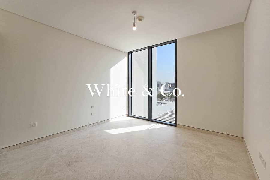 Lagoon Backing | Rare Find | Ready to Move - Image 9