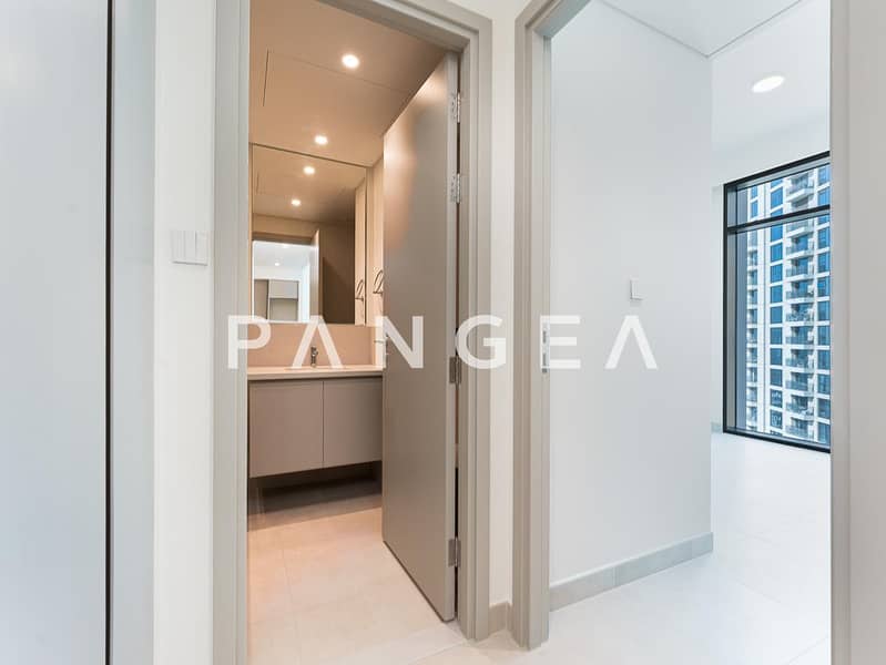 High Floor | Creek and Burj Khalifa View | Vacant - Image 9