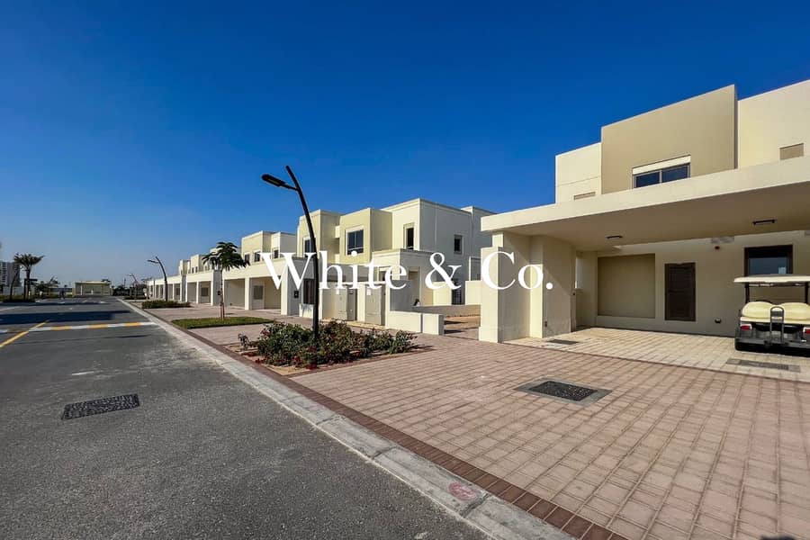 Single Row 3 Bed | Private Garden | VOT Single Row 3 Bed | Private Garden | VOT