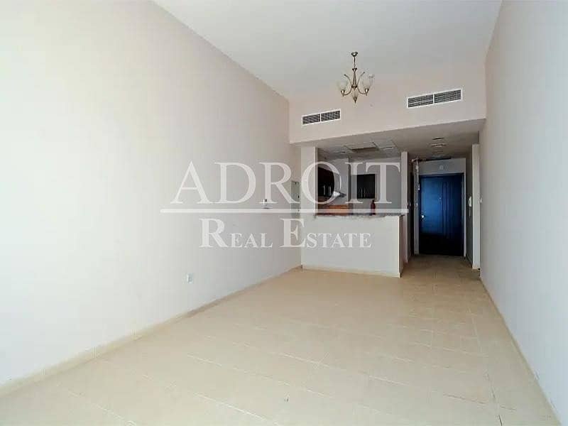 6 Chqs | Best Price | Spacious 1BR Apt in Queue Point !