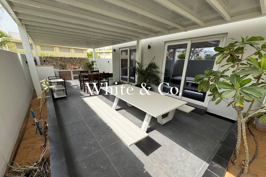 Upgraded 4BHK | Genuine Corner |Exclusive - Image 15