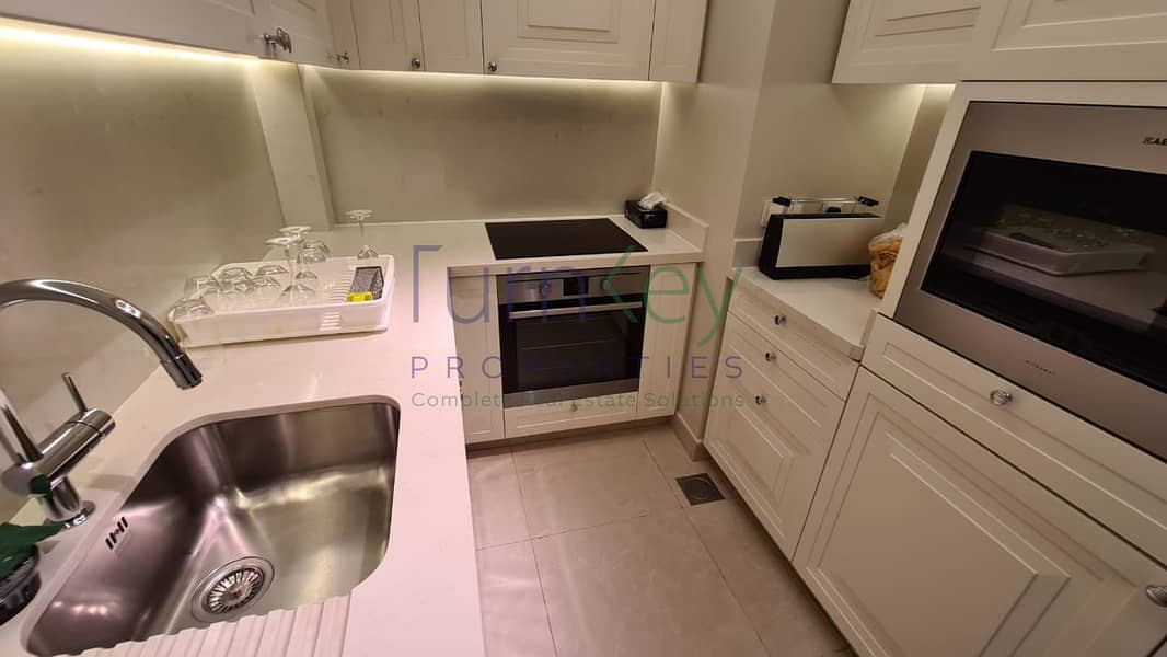 Luxury 2 Beds | Luxury Furnished | Burj View - Image 9