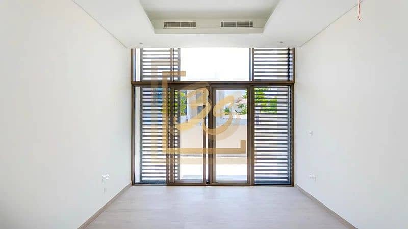 Near Lagoons | Ready to Move | Contemporary