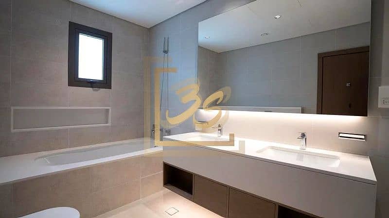 Near Lagoons | Ready to Move | Contemporary