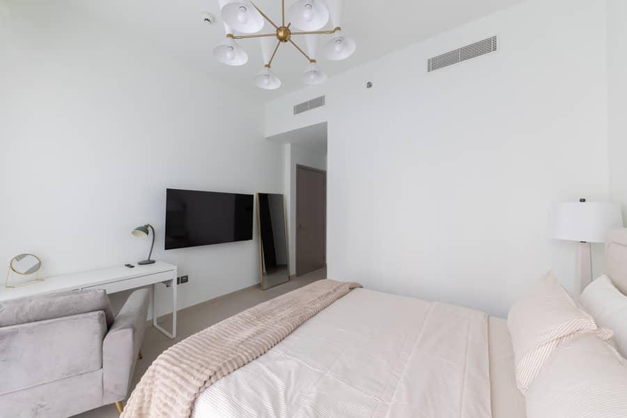 11 min walk from Burj Khalifa - Image 19