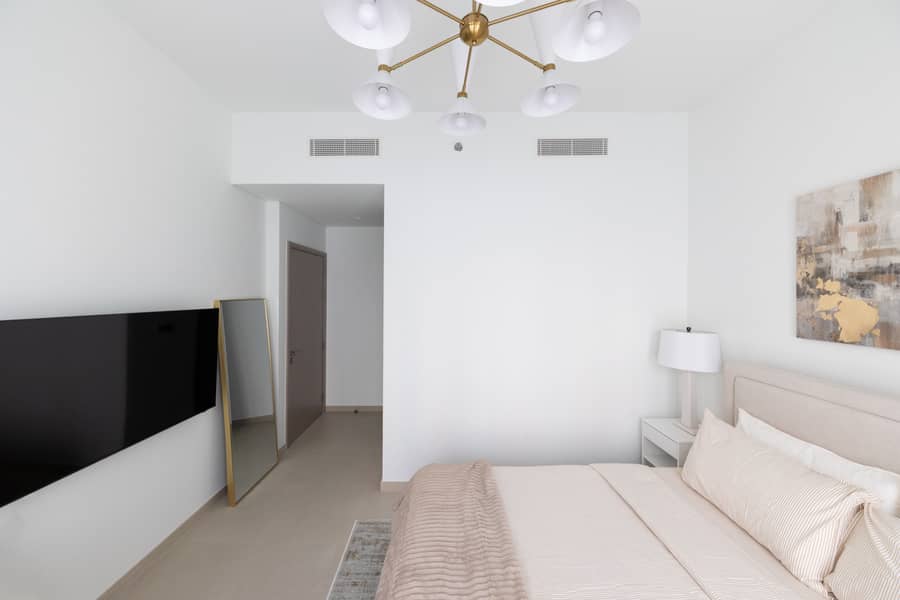 11 min walk from Burj Khalifa - Image 21