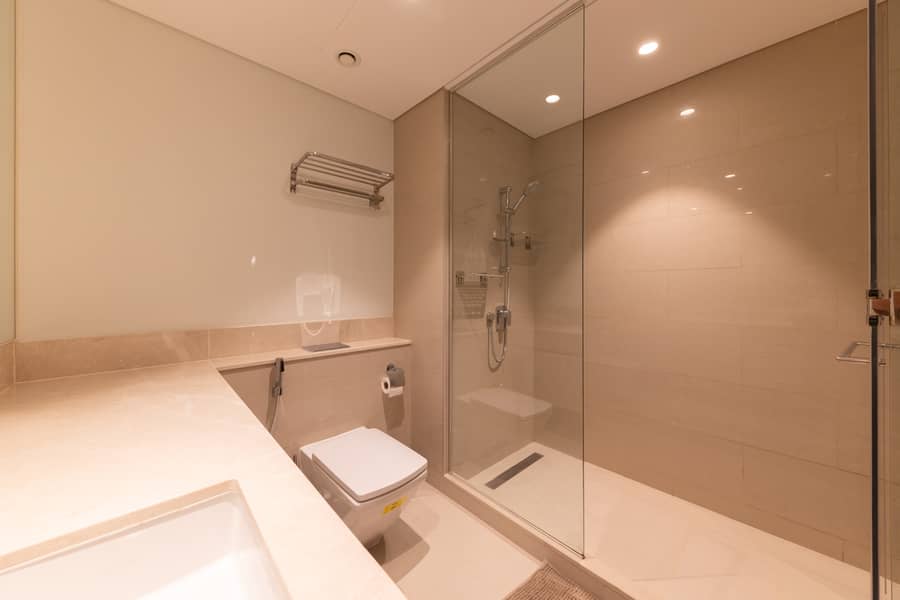 11 min walk from Burj Khalifa - Image 22