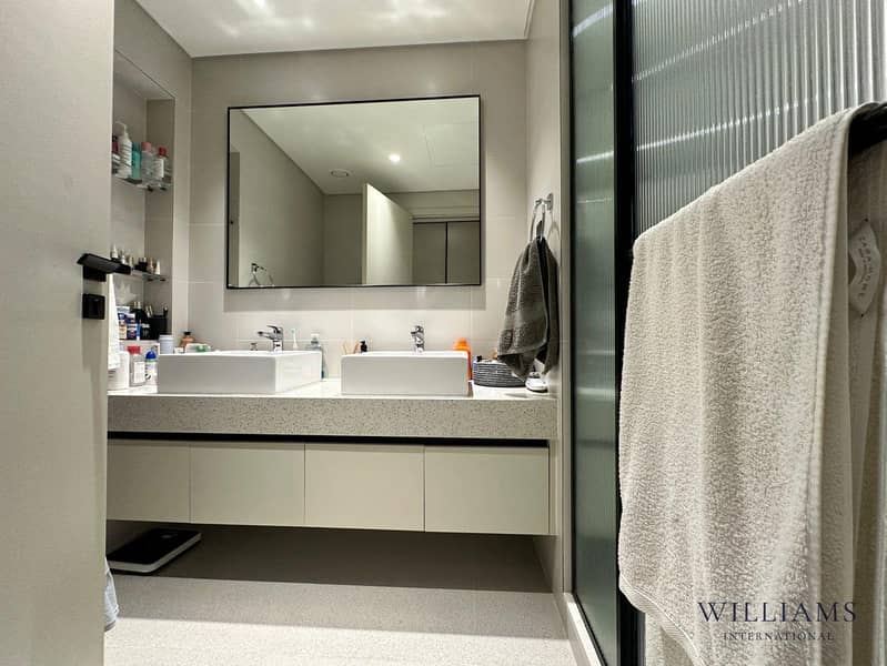 FULL MARINA VIEWS | MODERN FURNITURE | SPACIOUS