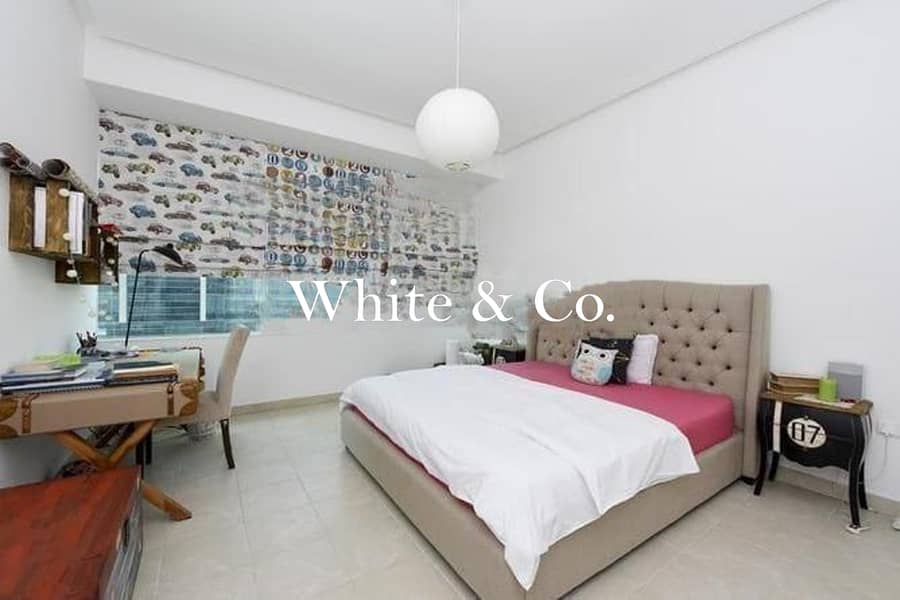 Low Floor | Bright Unit | Marina Skyline