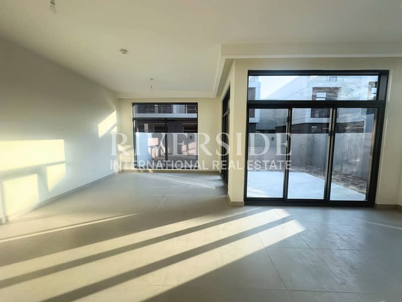 Vacant | Brand New | Beachfront Community