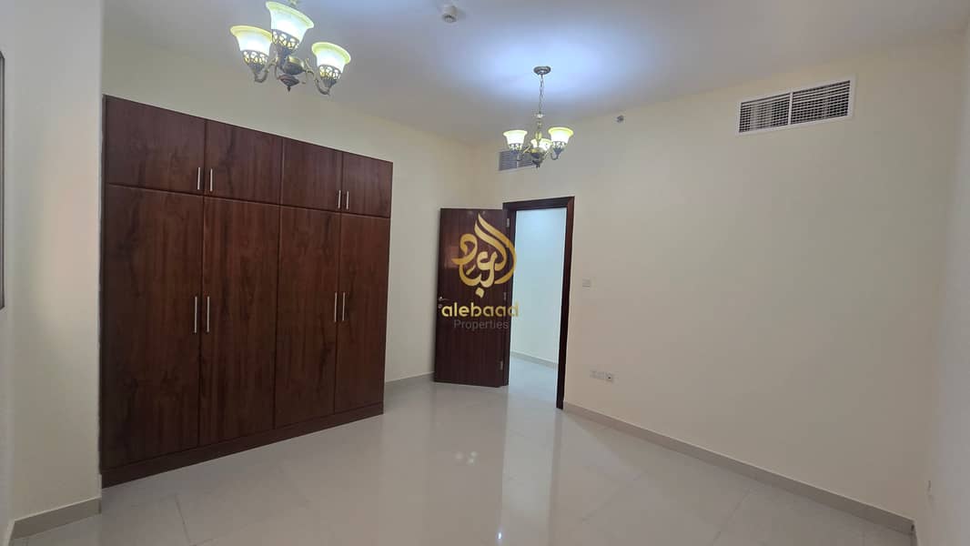 Close to Metro • Big size 3bhk Available for Rent •Book Now!