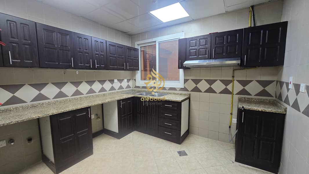 Close to Metro • Big size 3bhk Available for Rent •Book Now!