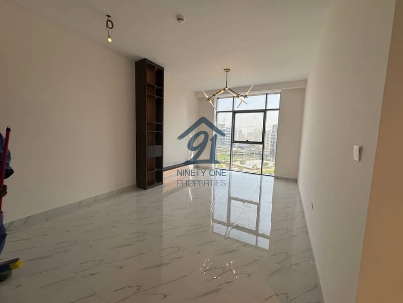 Fully Furnished | New & Ready | Huge Layout - Image 3