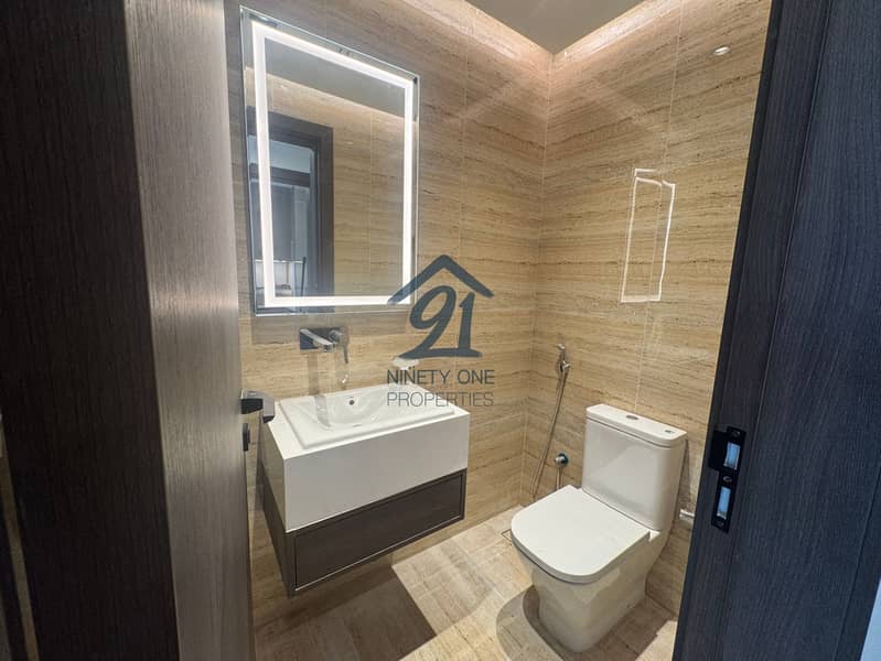 Fully Furnished | New & Ready | Huge Layout - Image 5