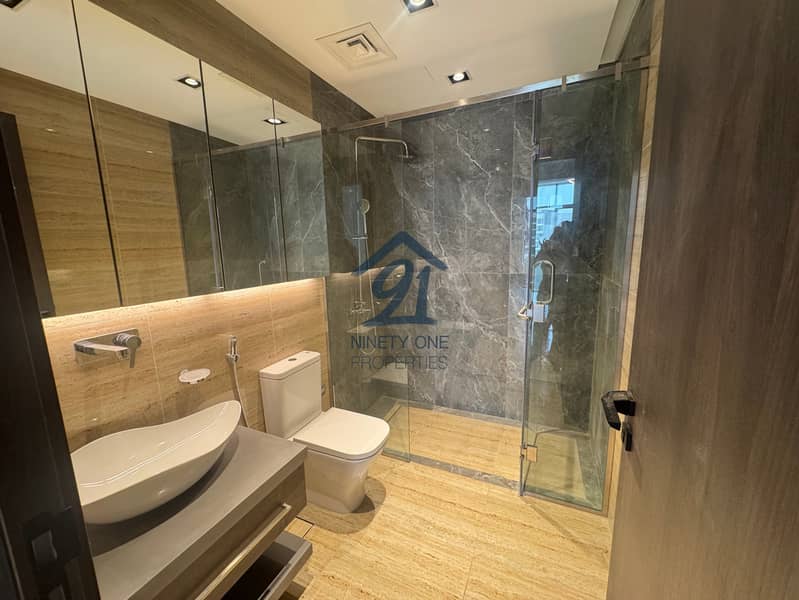 Fully Furnished | New & Ready | Huge Layout - Image 6