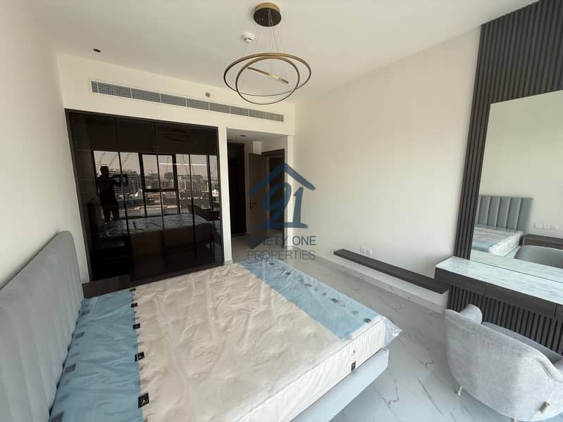 Fully Furnished | New & Ready | Huge Layout - Image 9