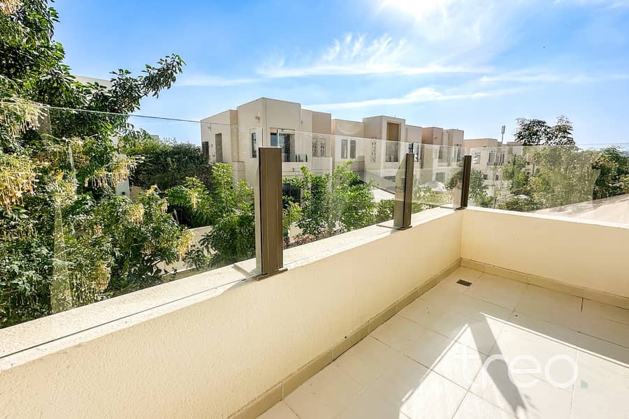 4 Bedroom Villa| Beautiful Large Garden - Image 18