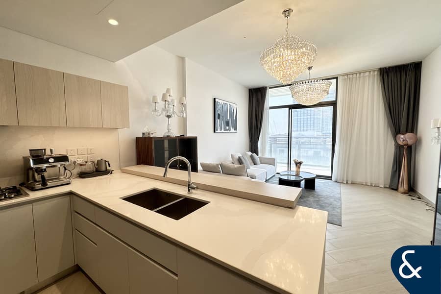 Vacant | Corner Unit | Park View | Furnished - Image 16