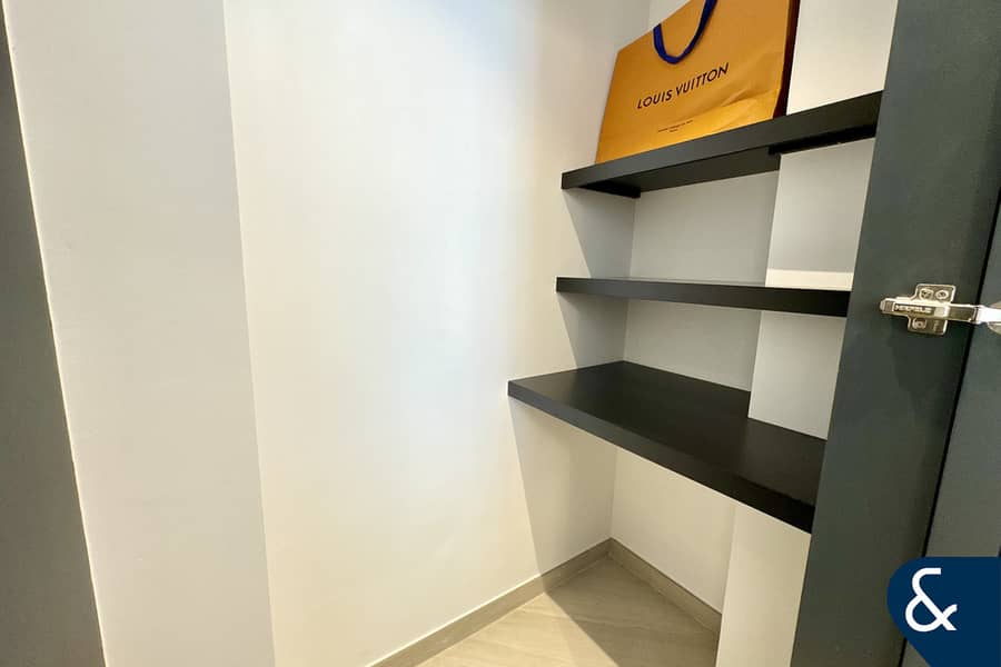 Vacant | Corner Unit | Park View | Furnished - Image 17