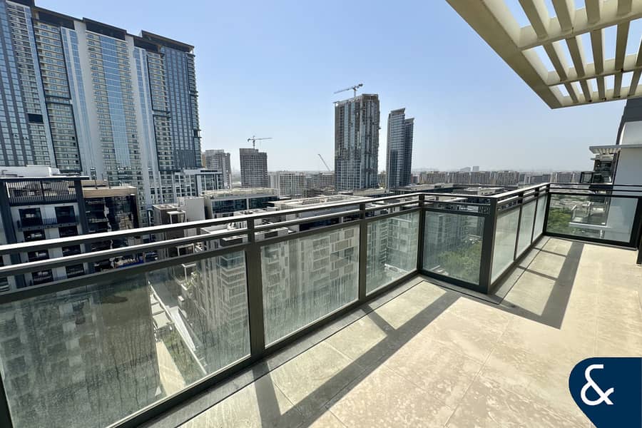 Vacant | Corner Unit | Park View | Furnished - Image 18