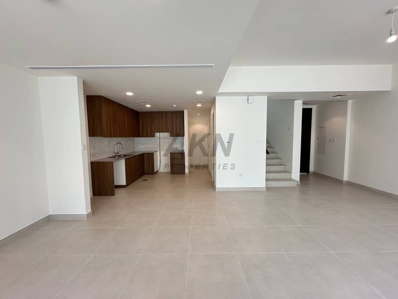 Spacious 3 Bhk +Maid room | Brand new