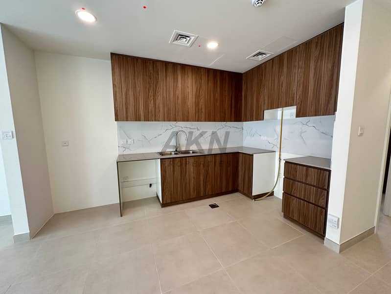 Spacious 3 Bhk +Maid room | Brand new - Image 7