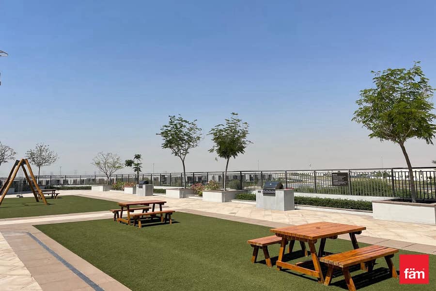 Premium Pool View | Vacant on Transfer | Spacious