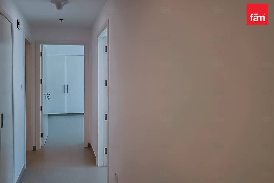 Premium Pool View | Vacant on Transfer | Spacious - Image 10