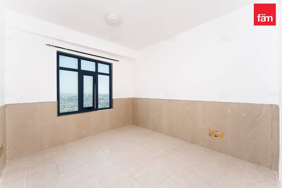 Vacant | 1BR converted to 2BR | Highest floor - Image 9