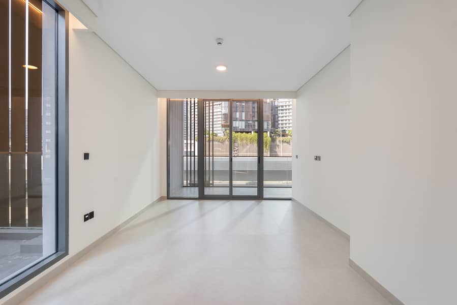 Spacious 2-Bedroom Unfurnished Apartment in the Heart of Business Bay